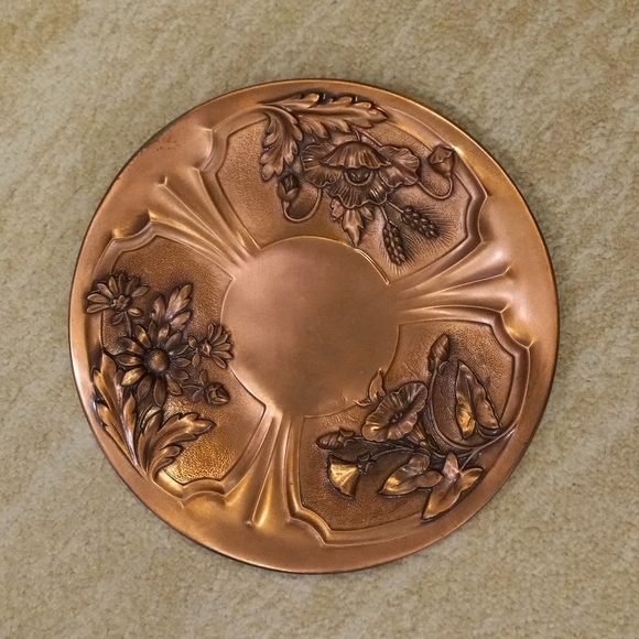 Albert Gilles Vintage Copper Embossed Wall Hanging/Plate - Picture 9 of 10